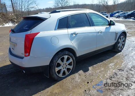 2015 Cadillac Srx Performance Collection z USA, uszkodzony, nr VIN 3GYFNFE30FS579617